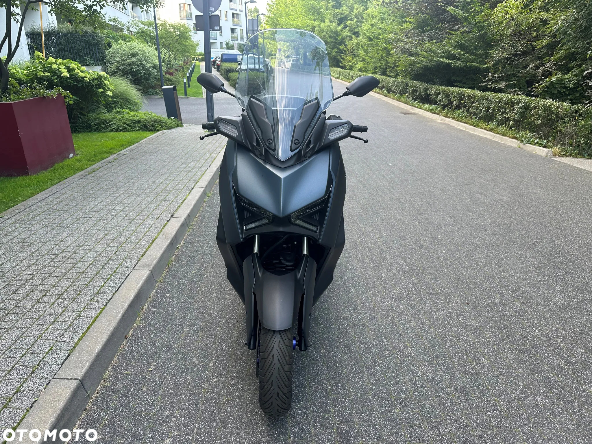 Yamaha X-max - 8