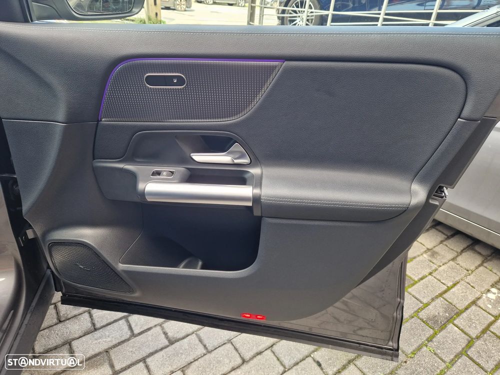 Mercedes-Benz EQA - 9