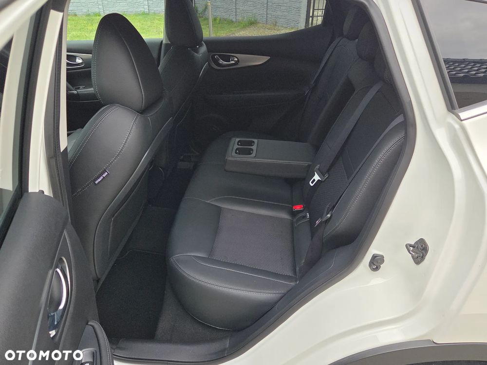 Nissan Qashqai 1.2 DIG-T 360 - 16