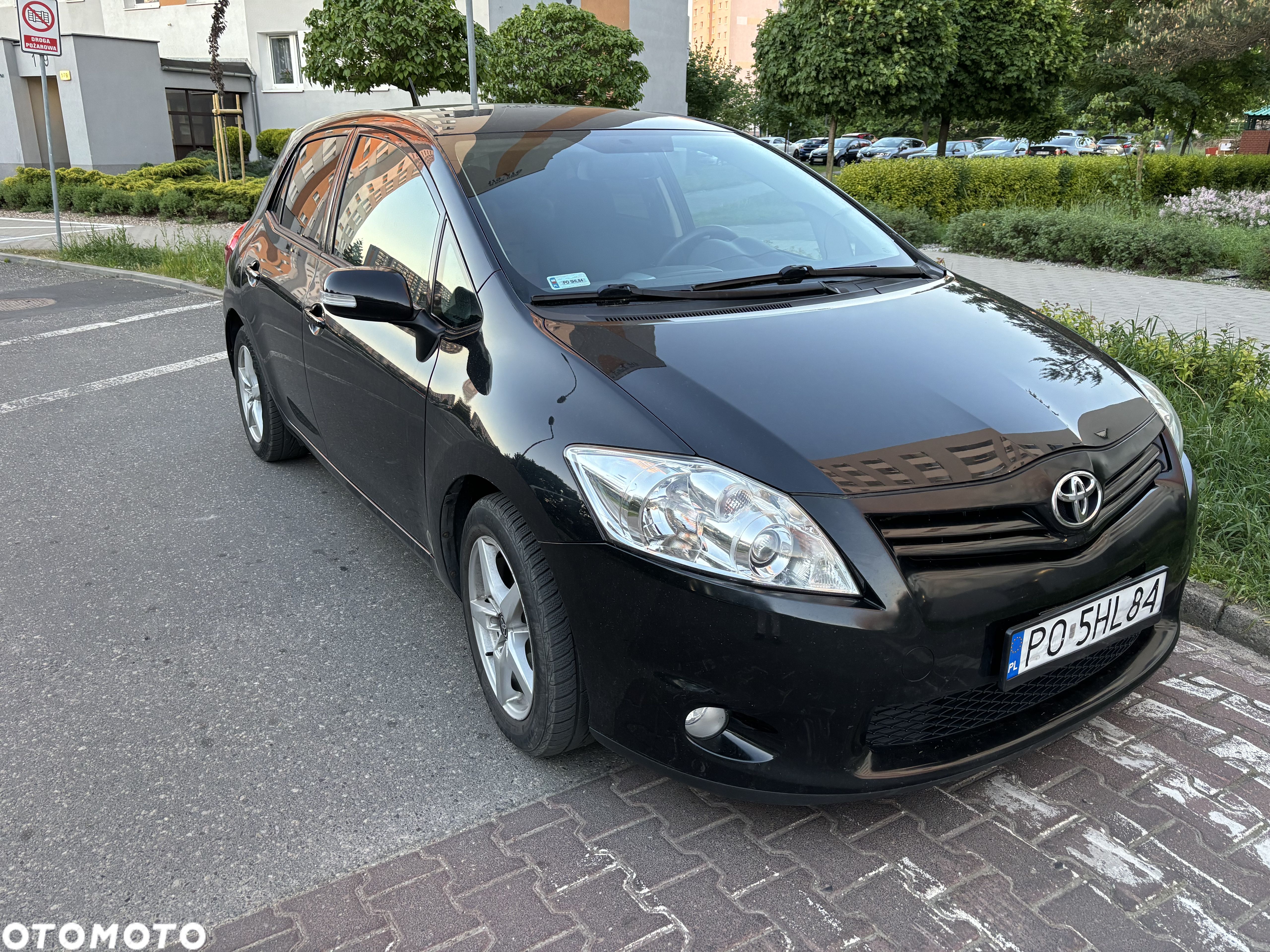 Toyota Auris 1.33 Dual-VVT-i Comfort - 1