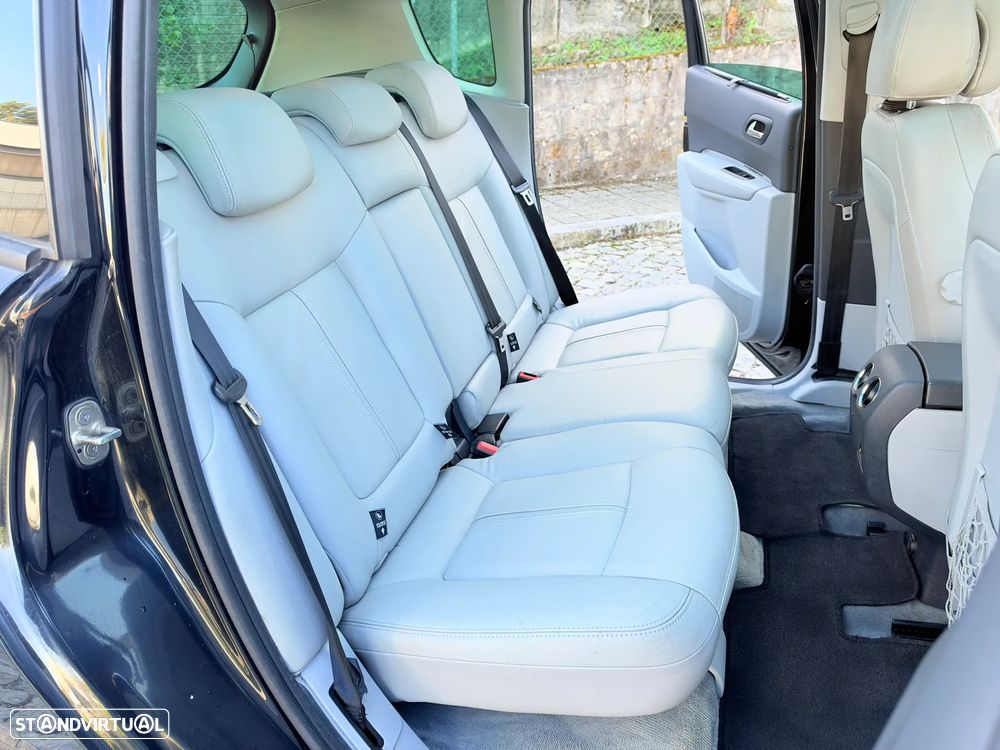 Peugeot 3008 1.6 HDi Executive - 36