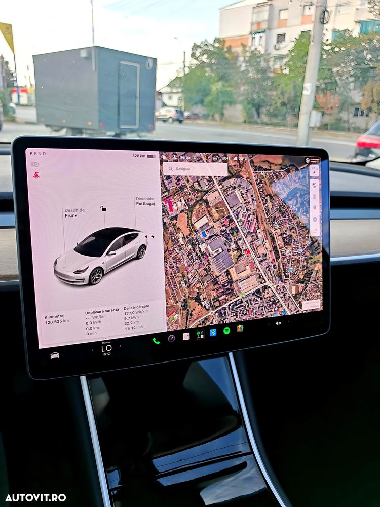 Tesla Model 3 - 17