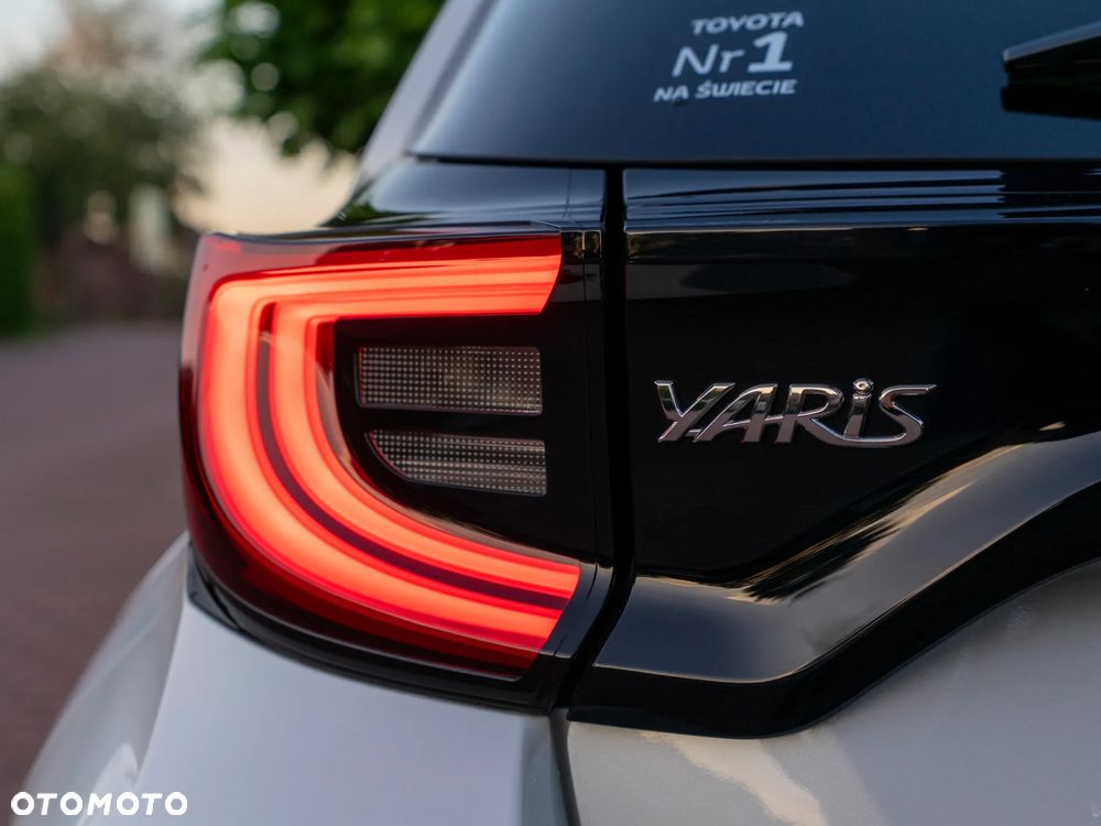 Toyota Yaris Hybrid 1.5 GR Sport - 10