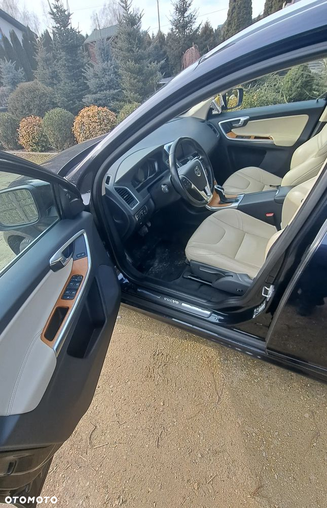 Volvo XC 60 D3 Drive-E Momentum - 14