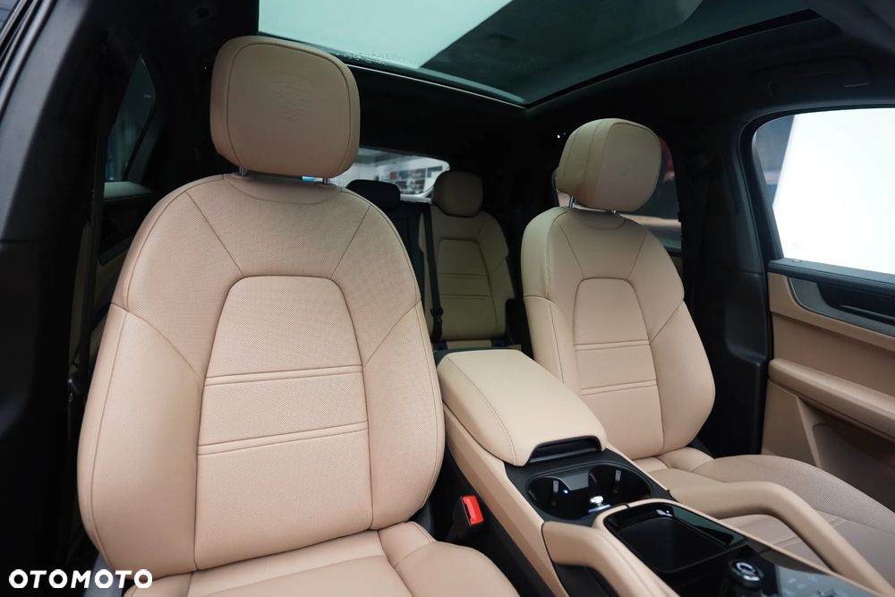 Porsche Cayenne Coupe S E-Hybrid PHEV Black Edition - 15