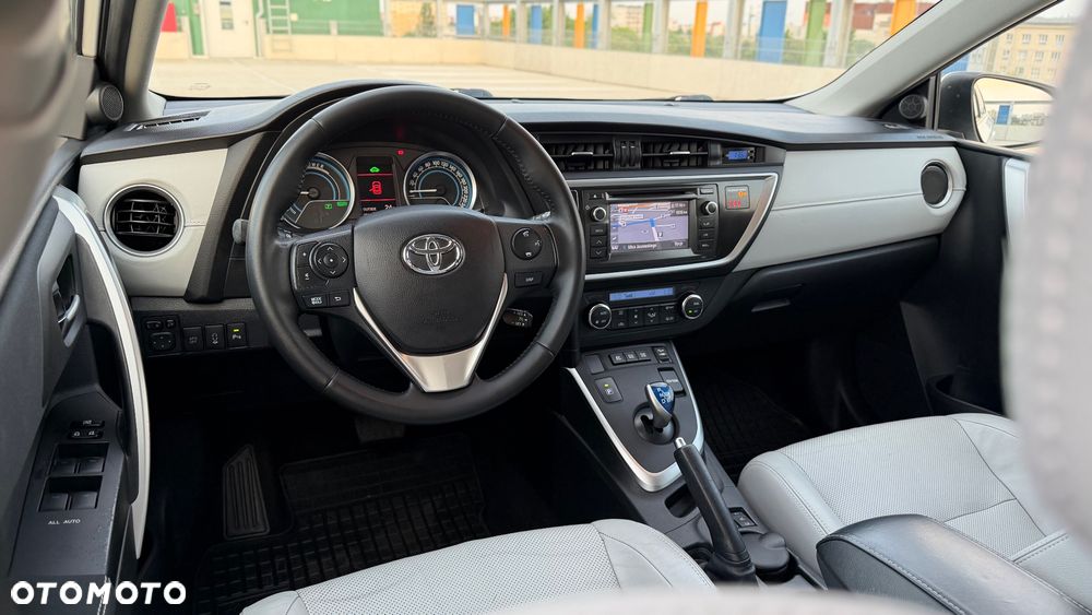 Toyota Auris 1.8 HSD Prestige NAVI - 14