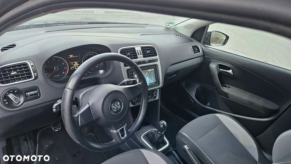 Volkswagen Polo 1.4 16V Comfortline - 22
