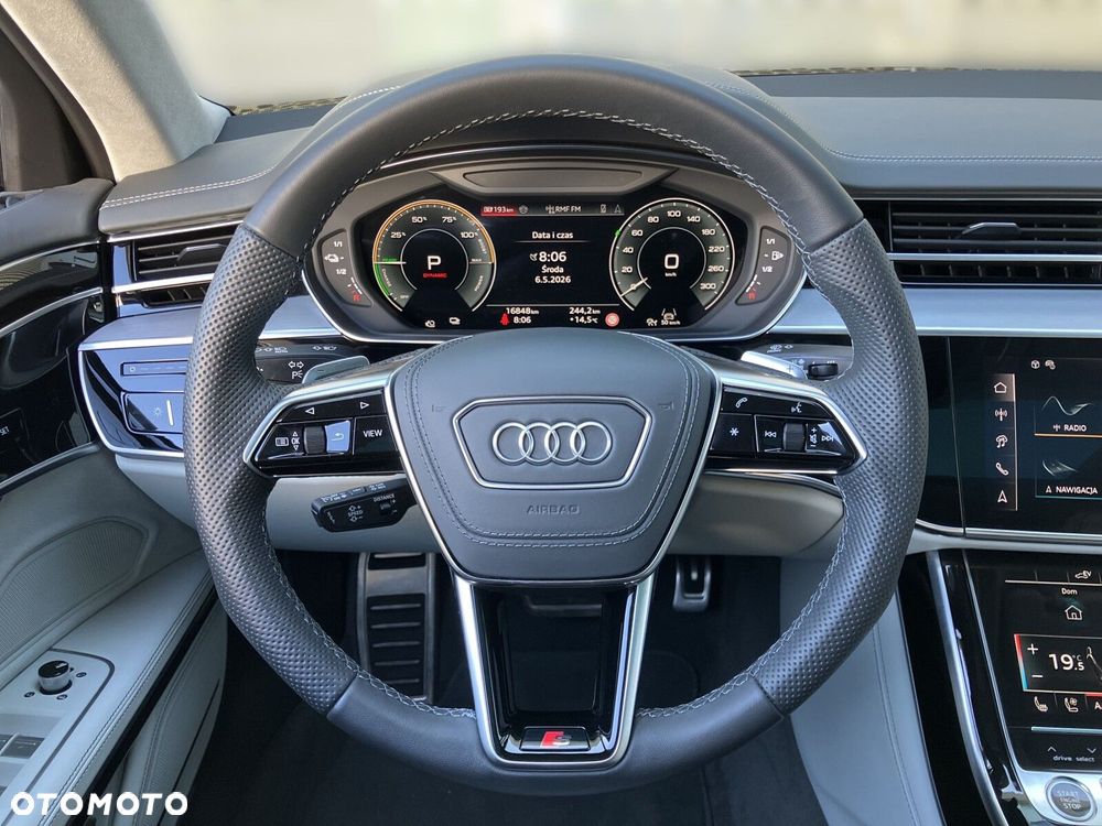 Audi A8 - 12