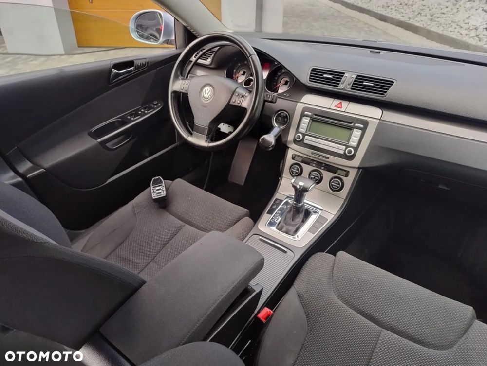 Volkswagen Passat 2.0 TDI Comfortline DSG - 21