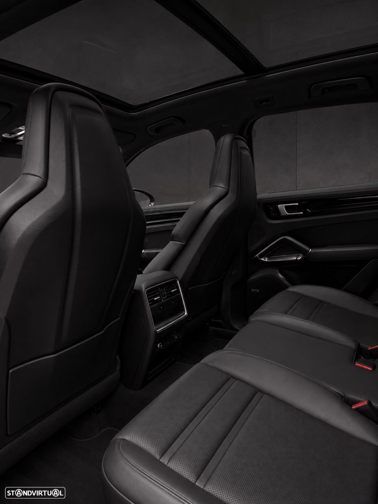 Porsche Cayenne Turbo - 4