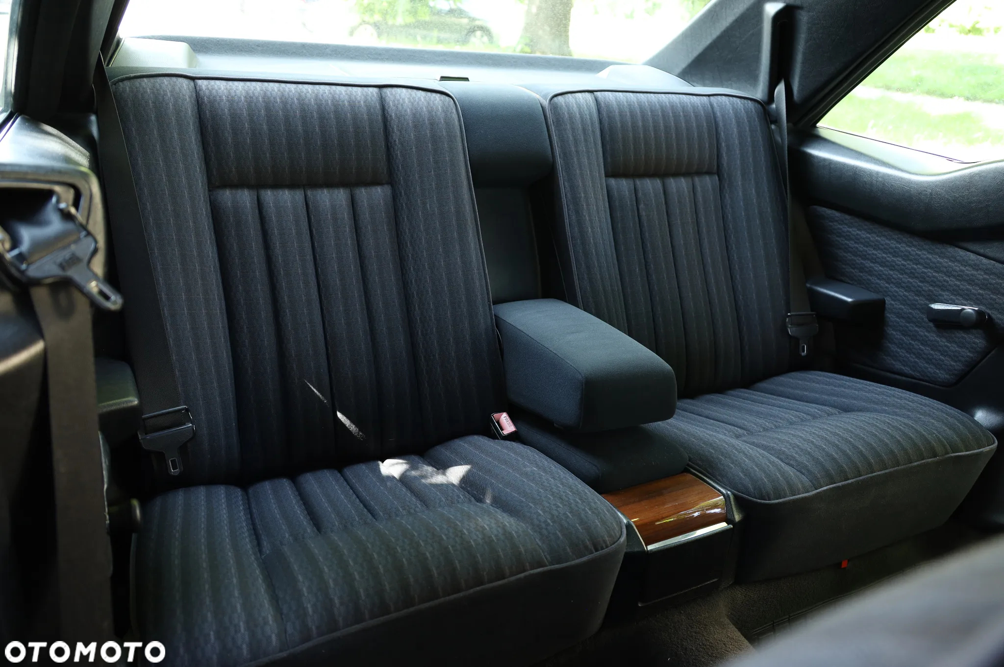 Mercedes-Benz W124 (1984-1993) - 36