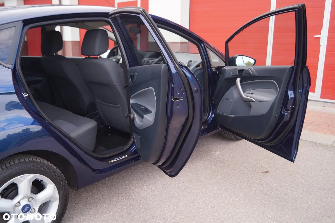 Ford Fiesta 1.25 Ambiente EU5 - 15