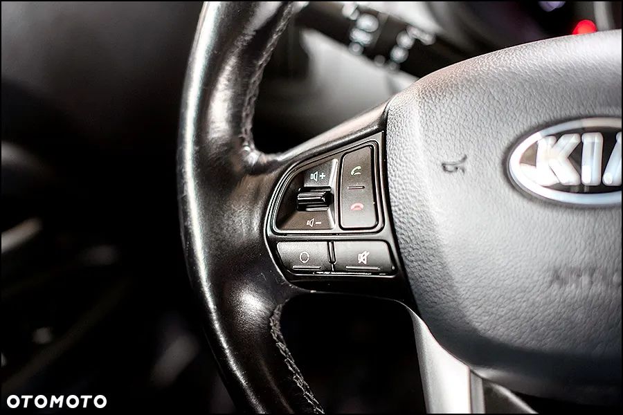 Kia Rio 1.2 Dream Team Edition - 18