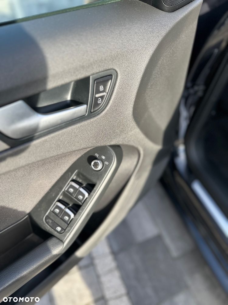 Audi A4 Avant 2.0 TDI DPF Ambiente - 22