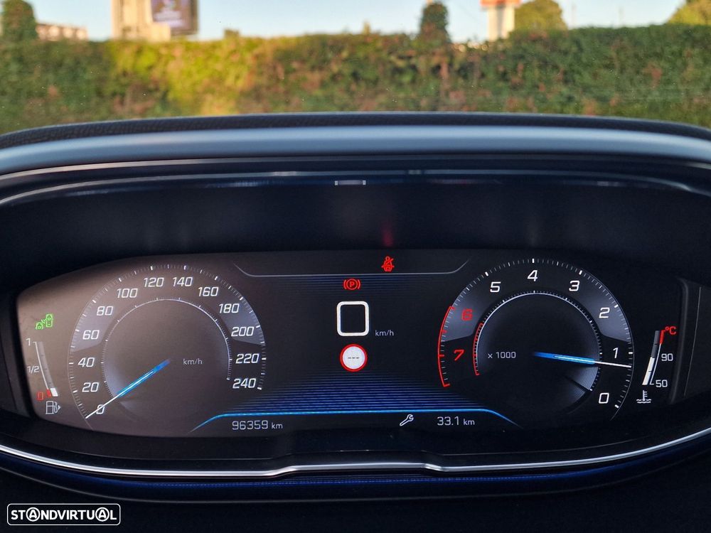 Peugeot 3008 1.2 PureTech Allure Grip Control - 23