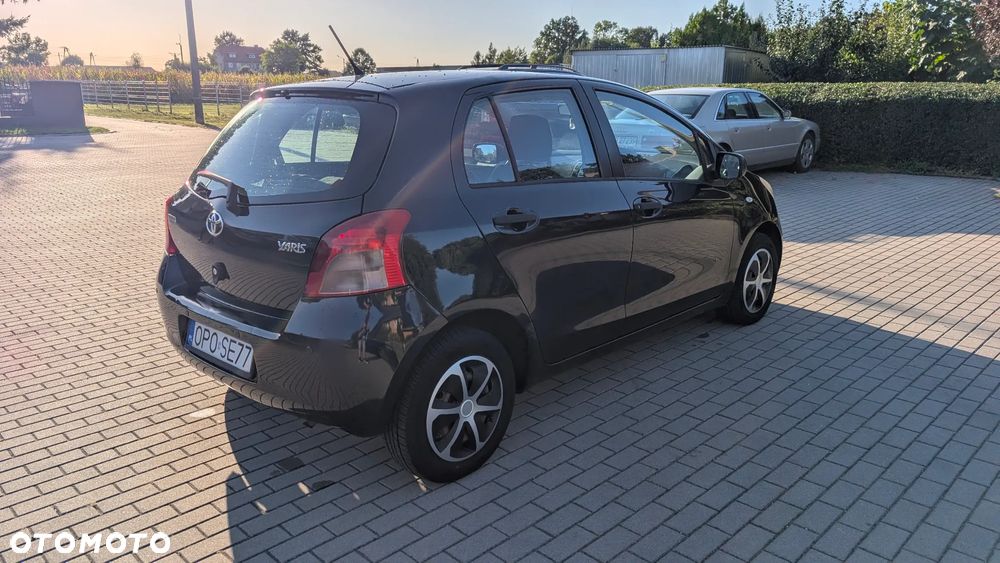 Toyota Yaris 1.0 Luna A/C - 1