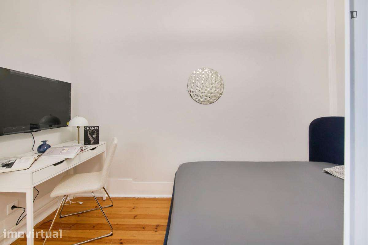Quarto - localizado em Santos Lisbon - Grande imagem: 2/15