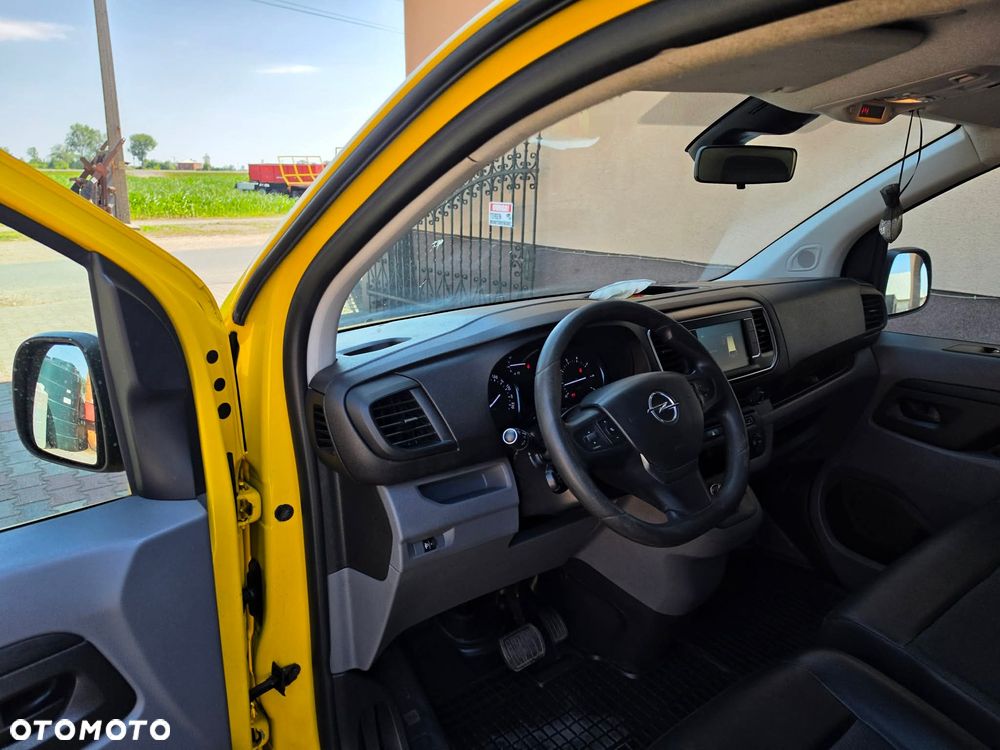 Opel Vivaro - 8
