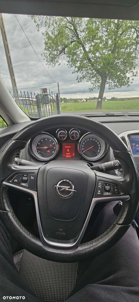 Opel Astra 1.6 T Cosmo - 7