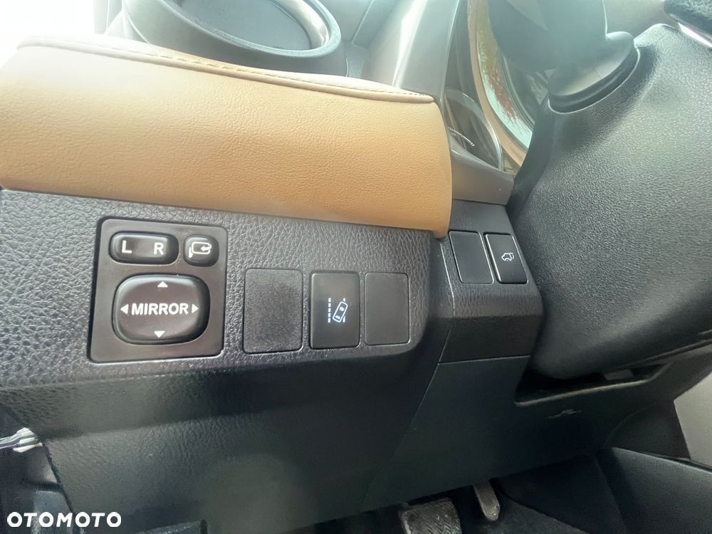 Toyota RAV4 - 26