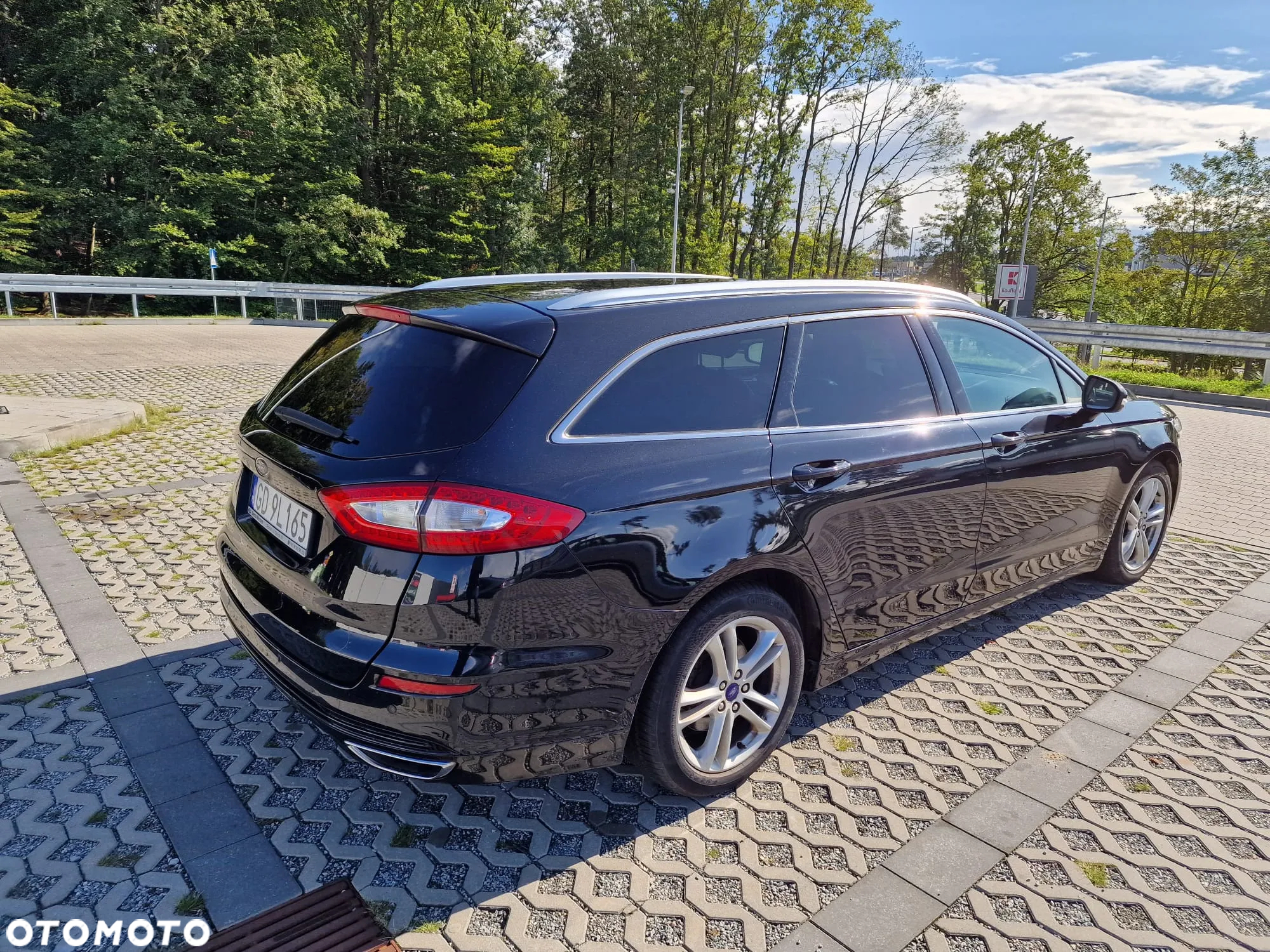 Ford Mondeo 2.0 TDCi Titanium PowerShift - 4