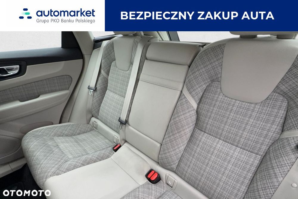 Volvo XC 60 B4 D Plus Dark - 16