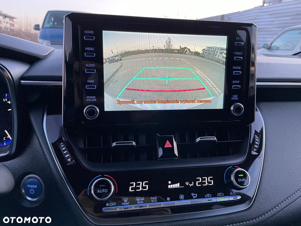 Toyota Corolla 1.8 Hybrid Comfort - 13