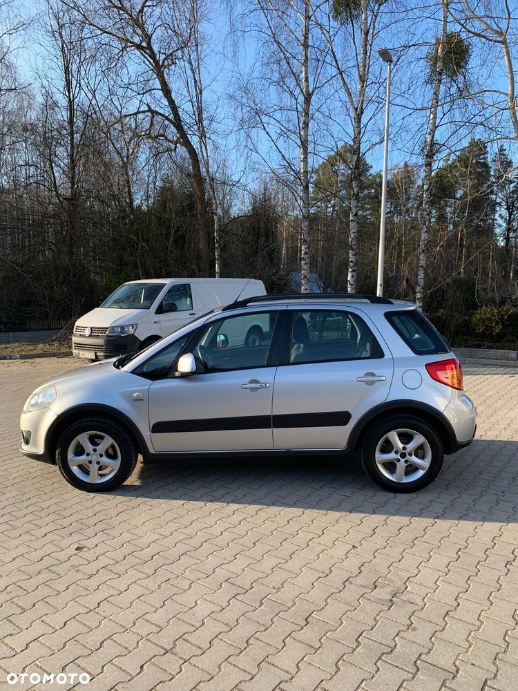 Suzuki SX4 1.9 DDiS DPF 4x4 Comfort - 8