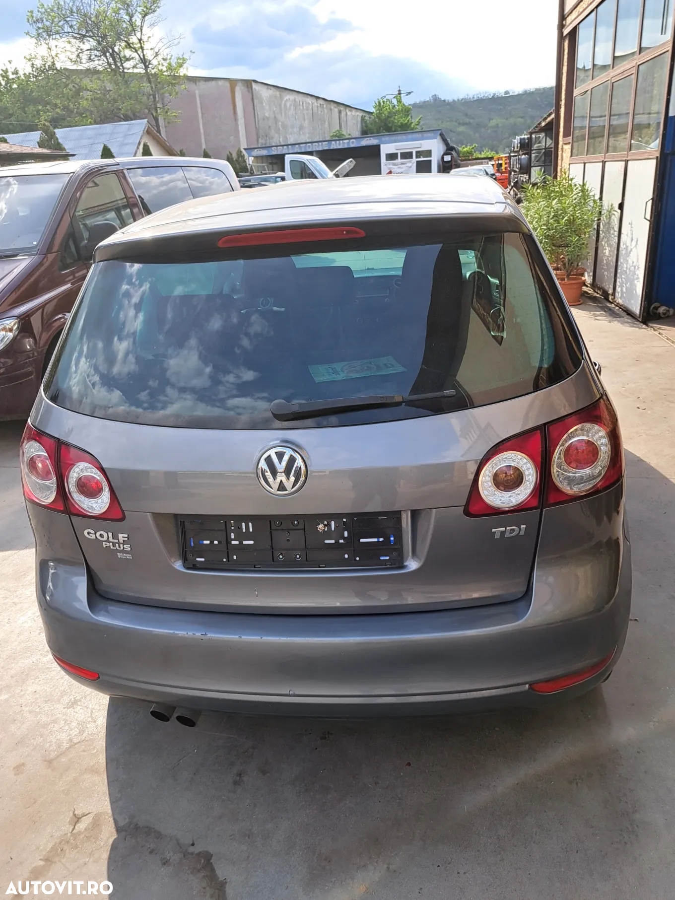 Dezmembram Volkswagen Golf 6 Plus 2.0 CBDC 2011 - 2
