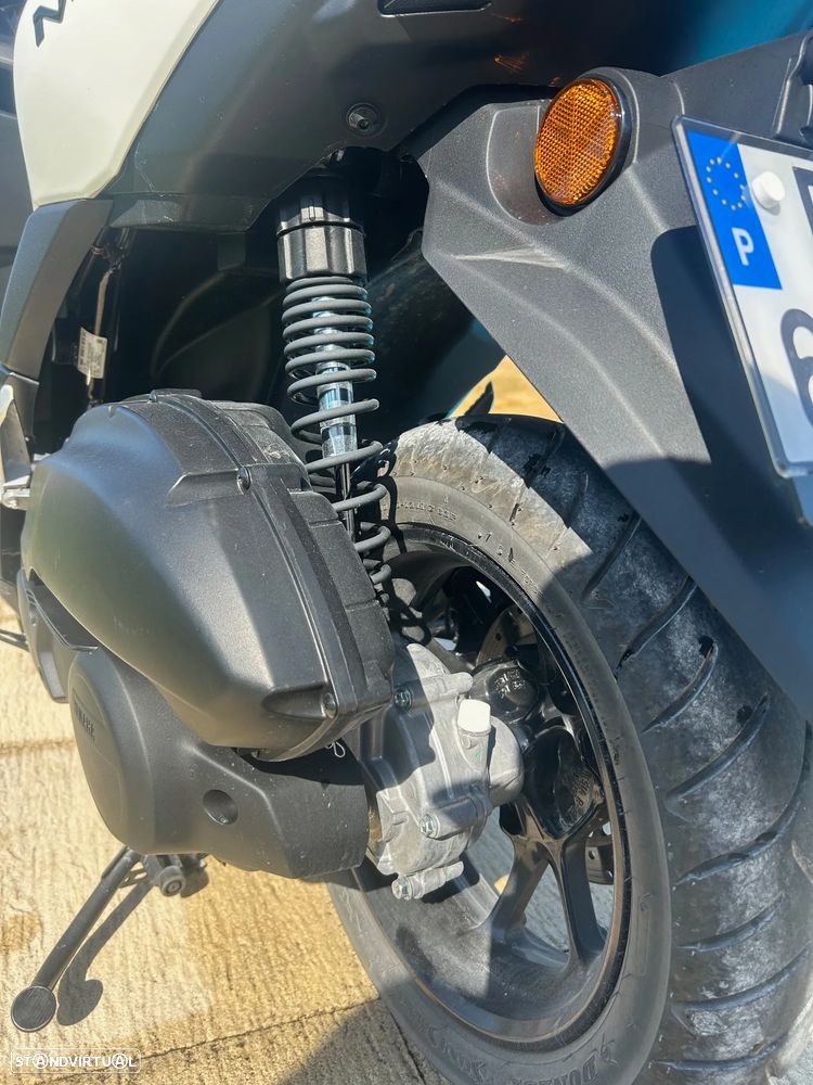 Yamaha NMAX - 9