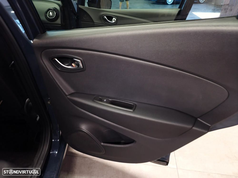 Renault Captur 1.5 dCi Exclusive - 19