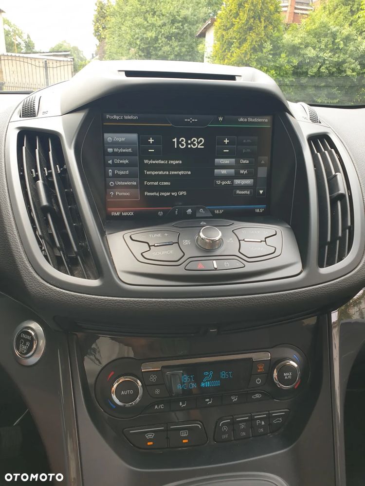 Ford Kuga 2.0 TDCi 4x4 Titanium - 28