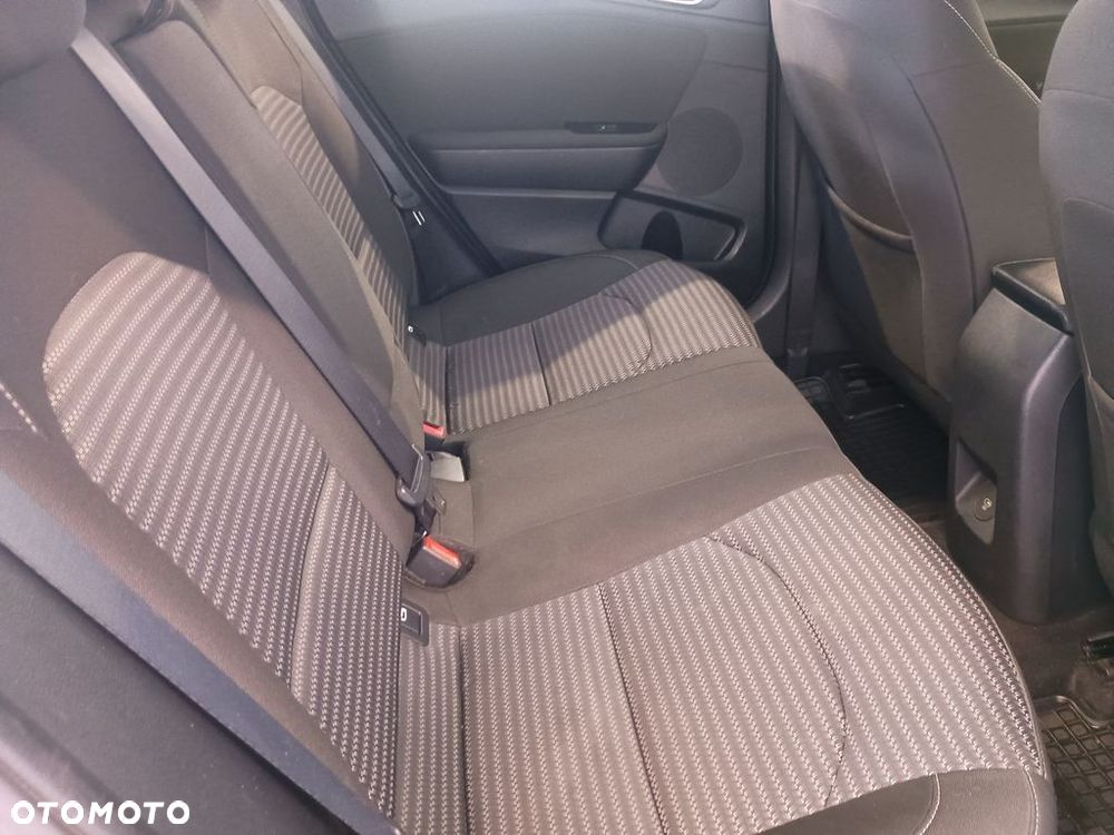 Kia Ceed - 21