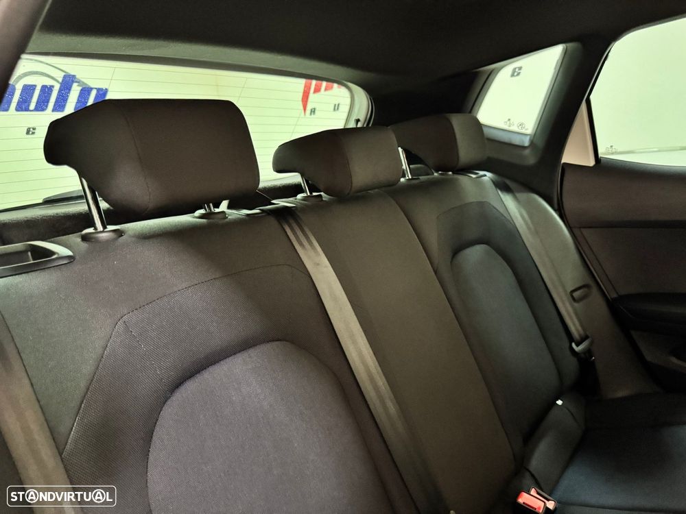 SEAT Arona 1.0 TSI FR - 46