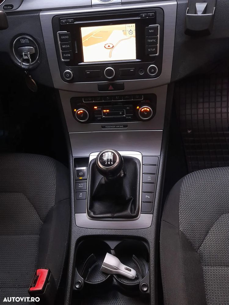Volkswagen Passat Variant 2.0 TDI BlueMotion Technology Comfortline - 6