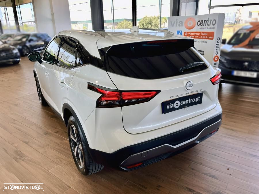 Nissan Qashqai 1.3 DIG-T N-Connecta LED+SKY - 4