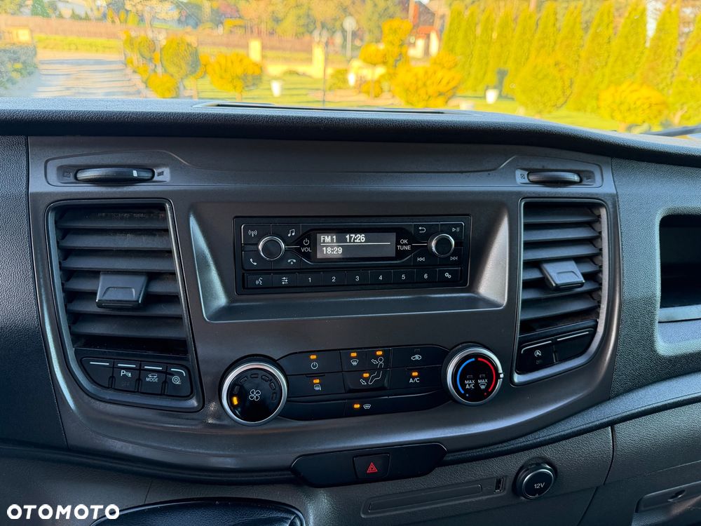 Ford Transit 2.0 - 130km Zadbany SUPER STAN Klima Tempomat - 36