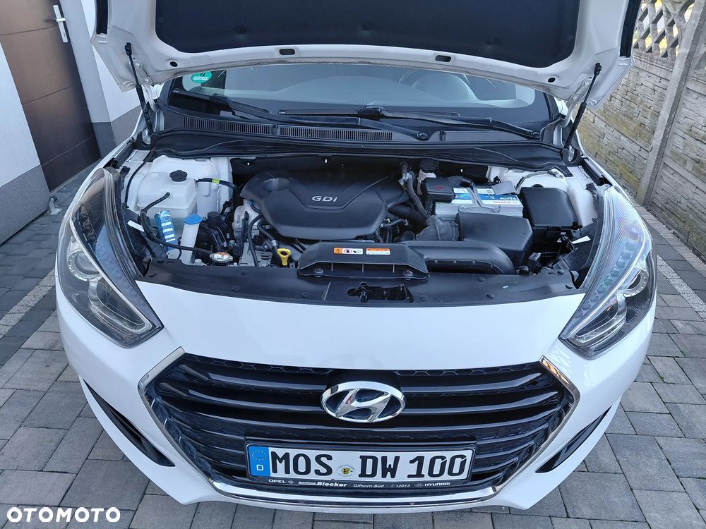 Hyundai i40 Kombi 1.6 Trend - 2
