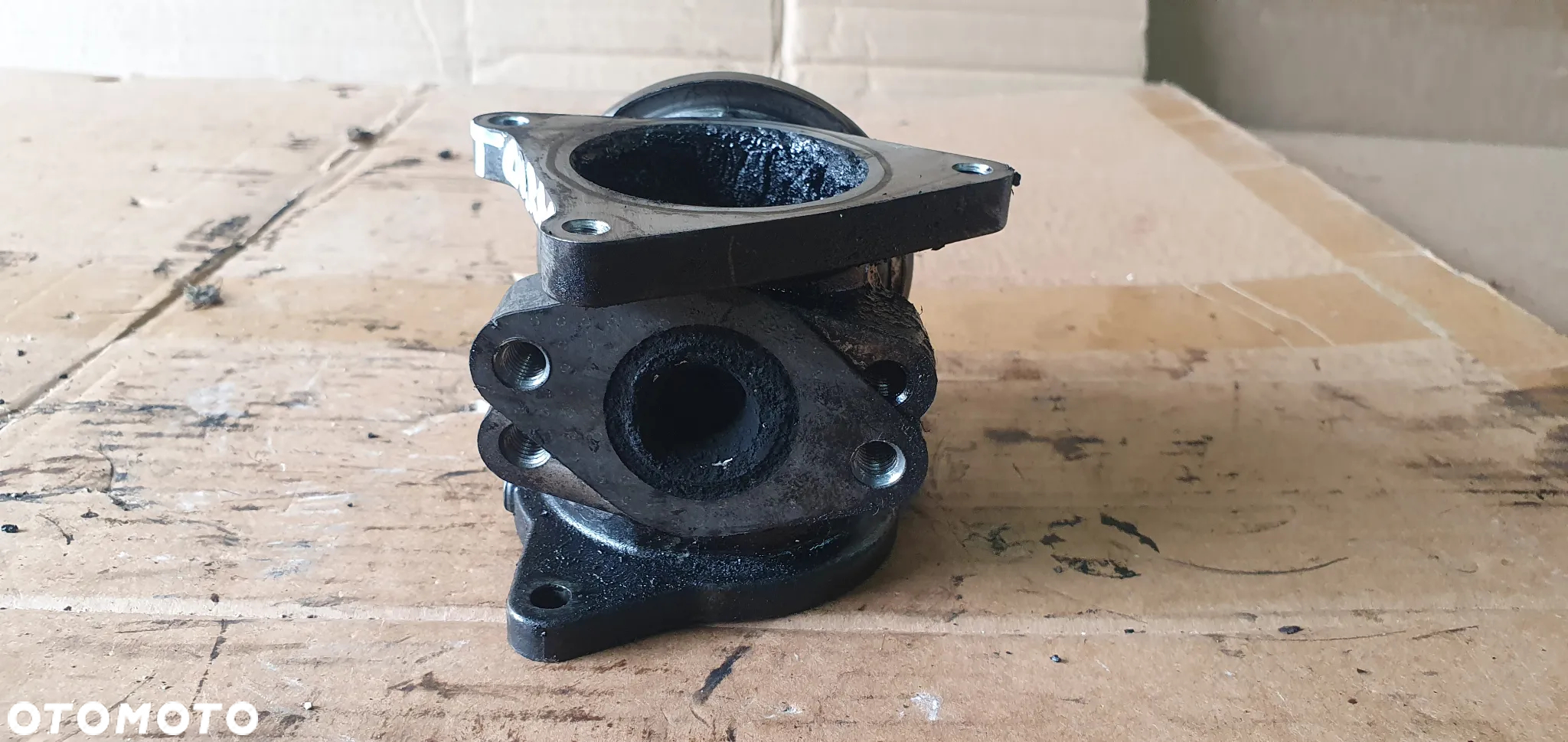 Zawór EGR VW Touran 1.9 TDI 038131501S 038129637D - 5
