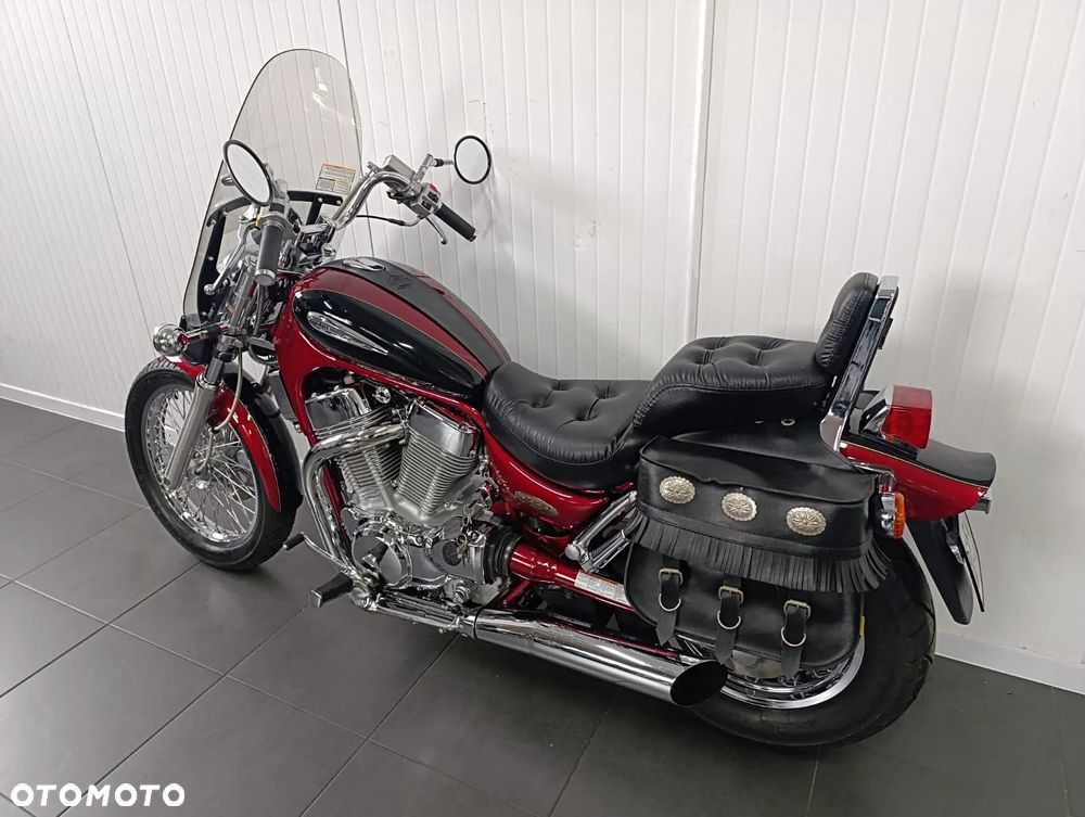 Suzuki Intruder - 7