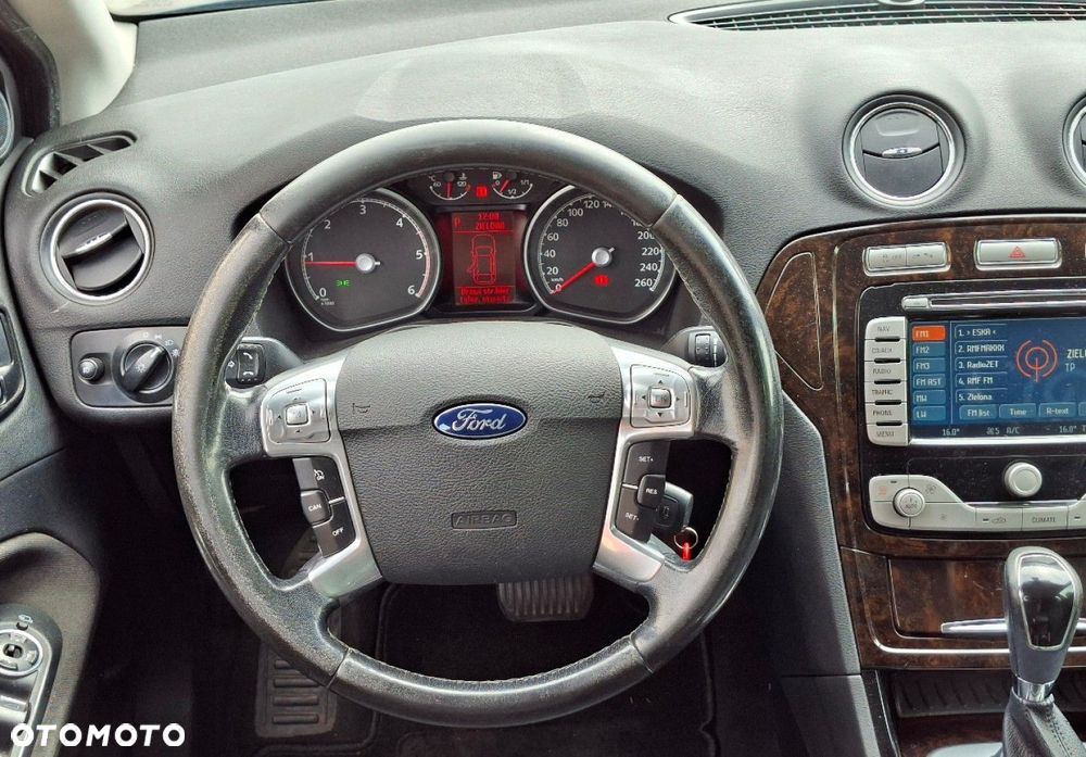 Ford Mondeo - 22