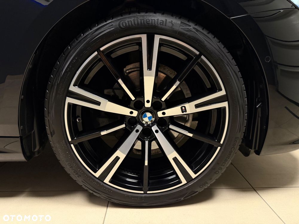 BMW Seria 5 520d xDrive mHEV M Sport - 36