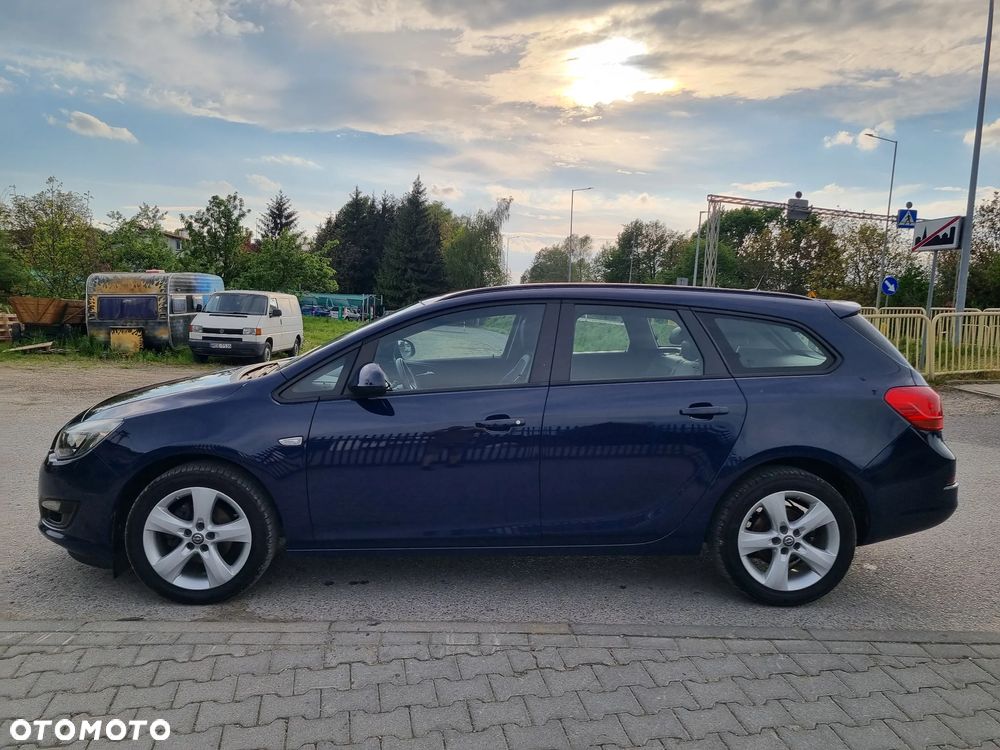 Opel Astra 1.6 ECOFLEX Start/Stop 150 Jahre - 4
