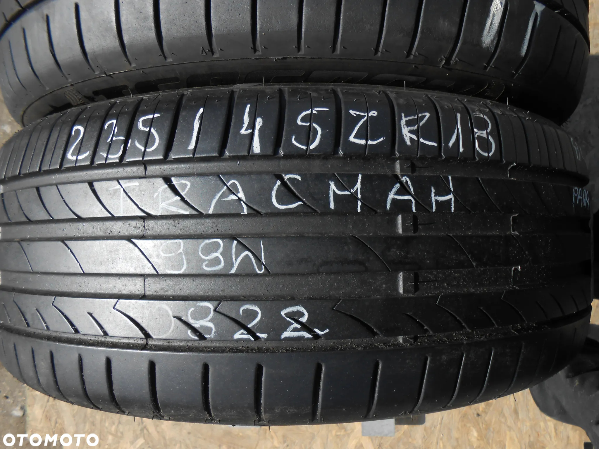 OPONY 235/45R18 TRACMAX XPRIVILO TX 3 DOT 0822 / 4320 6MM - 4
