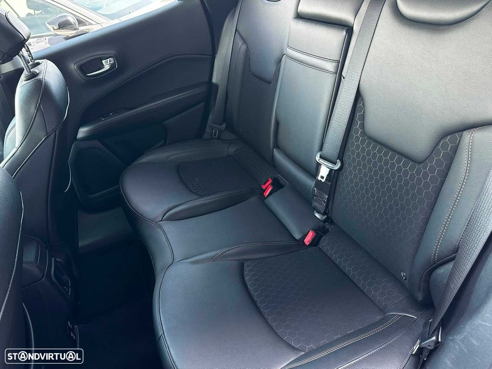 Jeep Compass 1.3 T Limited DCT - 15