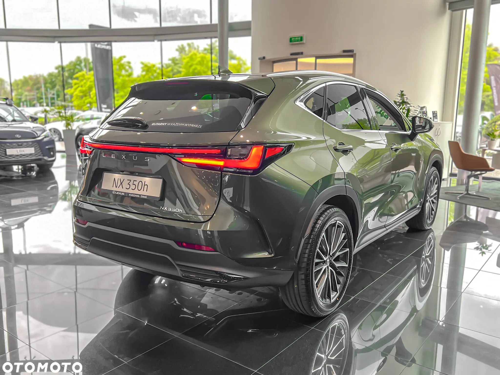 Lexus NX 350h Omotenashi AWD - 10
