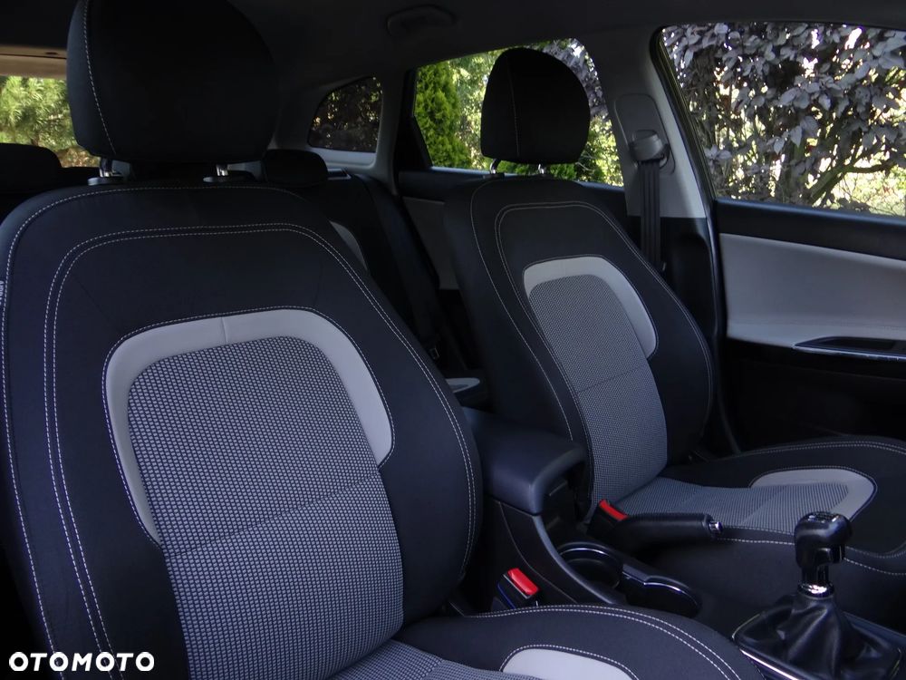 Kia Ceed 1.4 CVVT Dream-Team Edition - 25