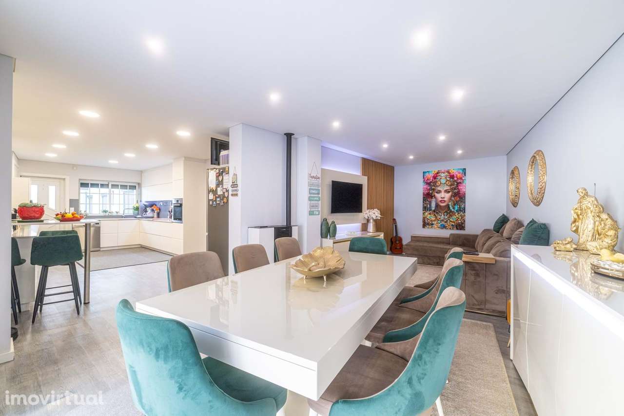 Moradia Térrea T2+1 | Folgosa - Maia | Piscina | Jardim | Terreno 721m - Grande imagem: 2/35