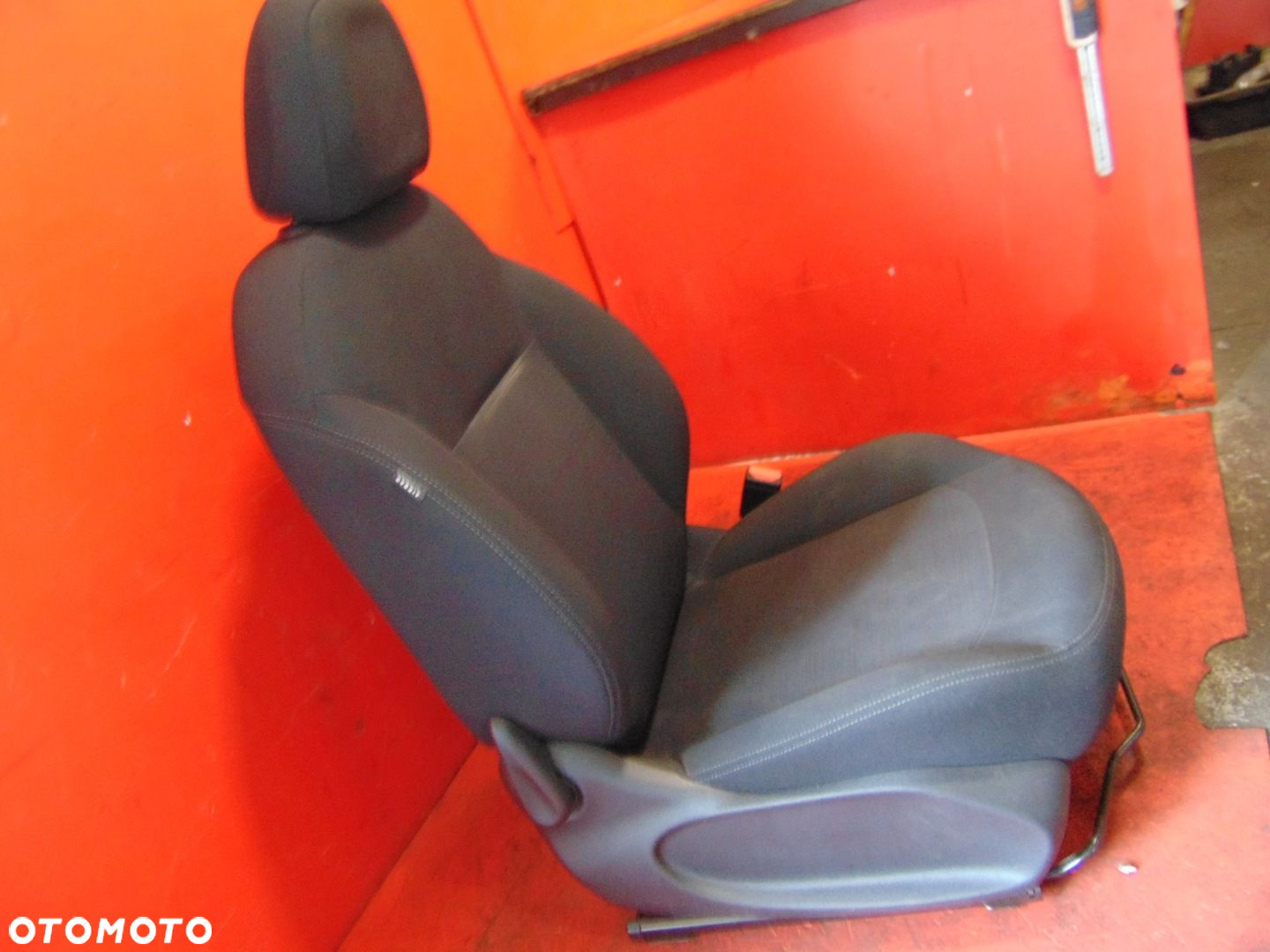 PEUGEOT 208 I 5D FOTEL PRAWY PASAŻERA Z PODUSZKĄ - 4