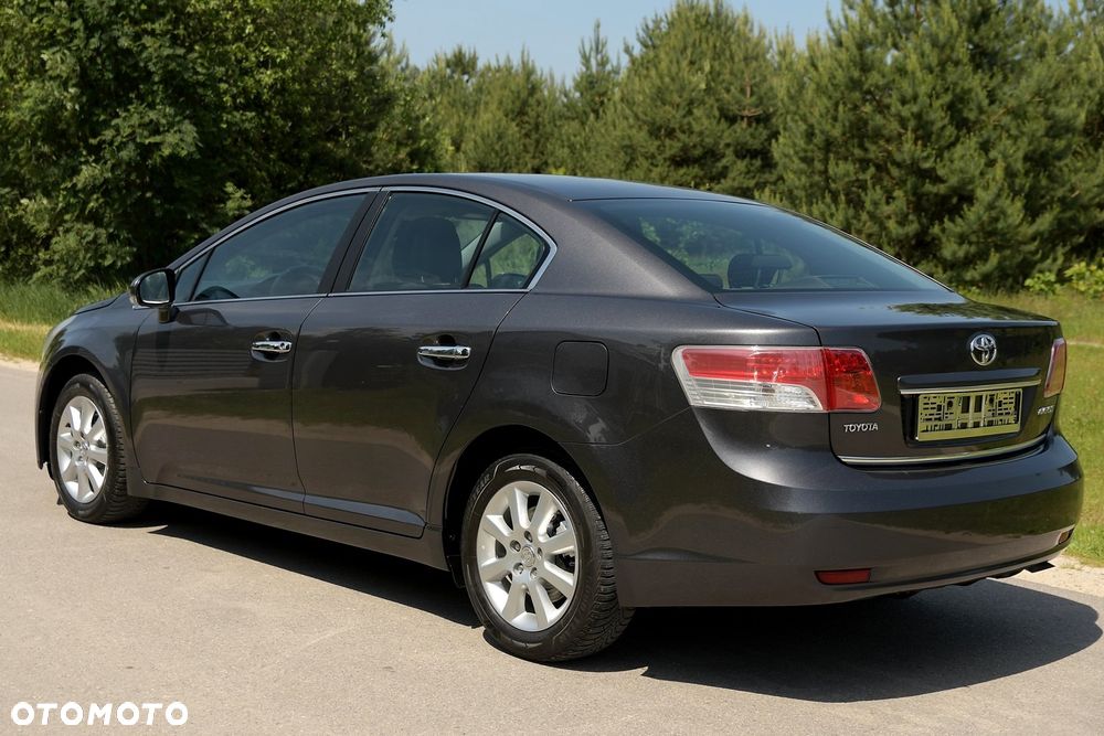 Toyota Avensis 1.8 Executive - 33